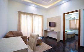 Treebo Galaxy Kings Suites, Hebbal